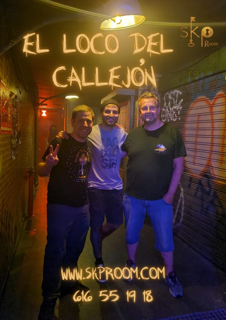 THE MADMAN IN THE ALLEY (EL LOCO DEL CALLEJÓN) by Skp Room in Valencia, Spain 